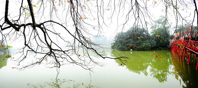 Hoan Kiem Lake in the Fall & Winter season